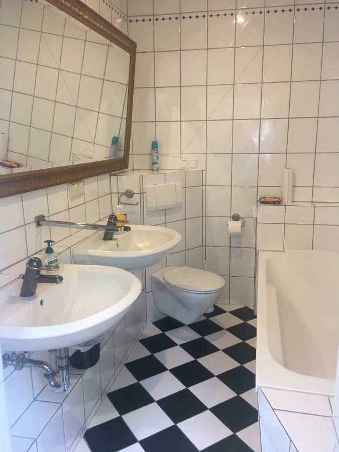 Apartment Am Friedrich Ebert Park Mit Ueber 100Qm Wohnflaeche هام المظهر الخارجي الصورة